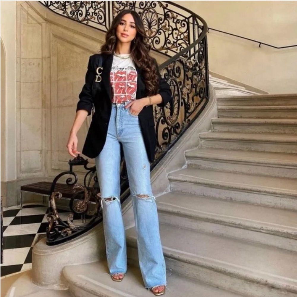 ZARA  NWT RIPPED JEANS SIZE 6